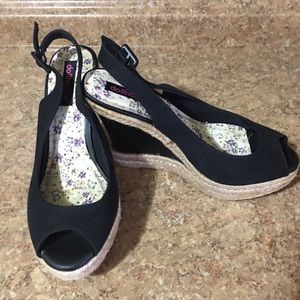 DollHouse Wedges